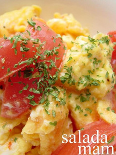 A picture of Egg and Tomato Stir-fry with Sweet Chili Sauce.
