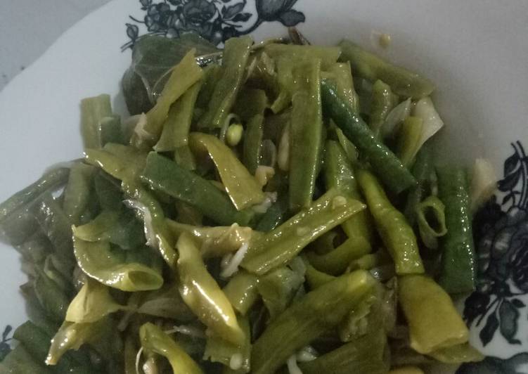Tumis kacang panjang
