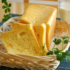 A picture of Carrot Bread with Cheese.