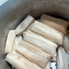 A picture of tamales dulces (sweet tamales).