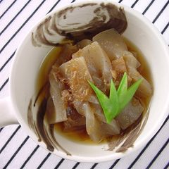 A picture of Stewed Konnyaku.