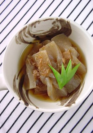 A picture of Stewed Konnyaku.