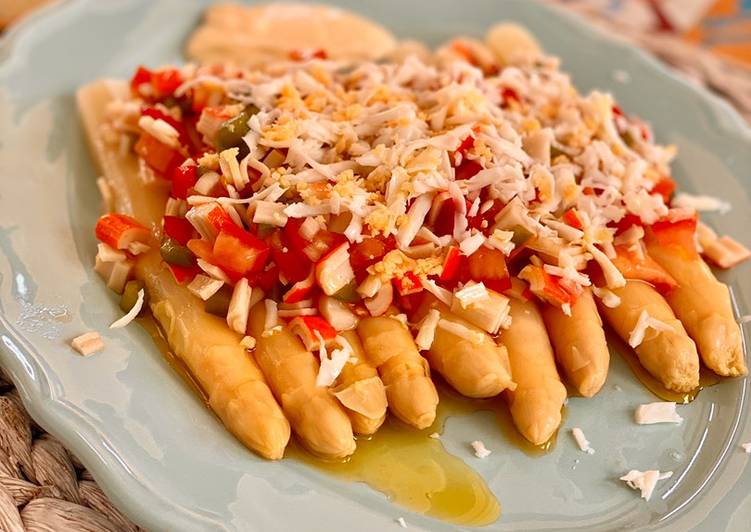 Ensalada de espárragos blancos con picadillo