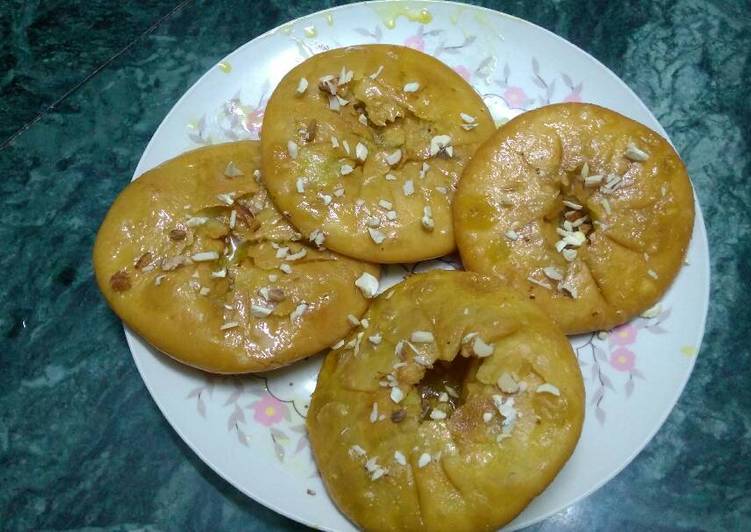 Rajasthani mawa kachori