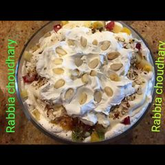 A picture of Fruit Trifle.