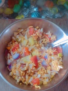 चटपटी भेलपूरी (Chatpati bhel puri recipe in Hindi) रेसिपी मुख्य फोटो