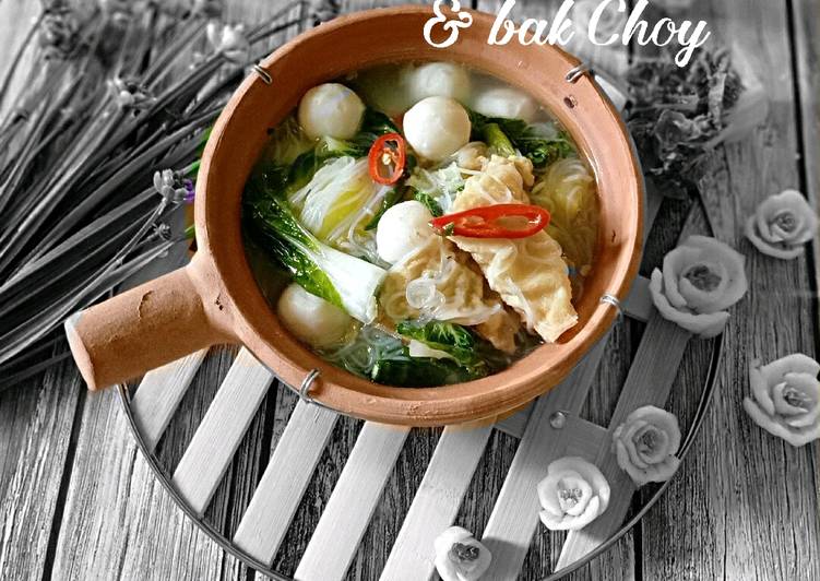 Resepi Sup bebola ikan dan bak choy yang Sederhan