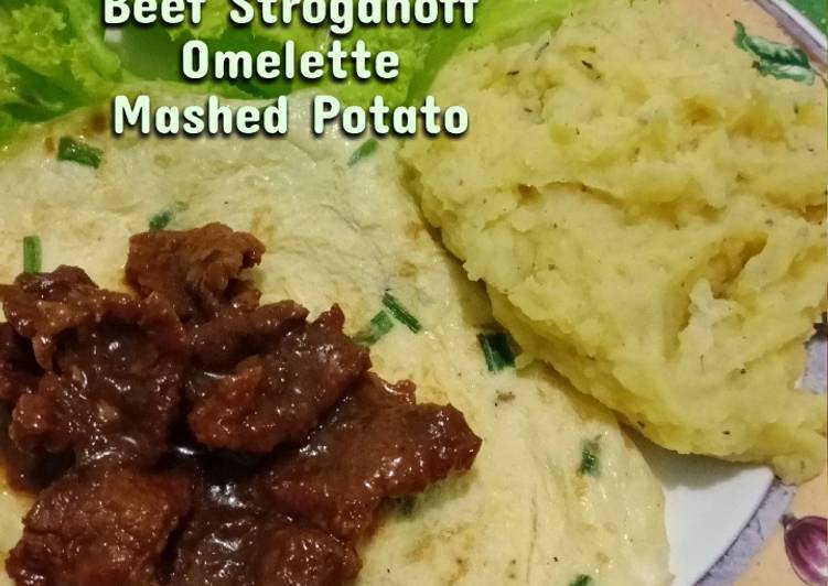 Langkah Mudah untuk Membuat Beef Stroganoff Omelette with Mashed Potato ala Annaswa Anti Gagal