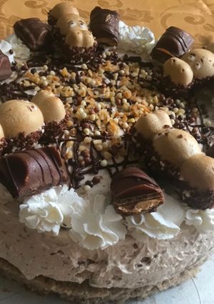 Kinder bueno torta recept fotója