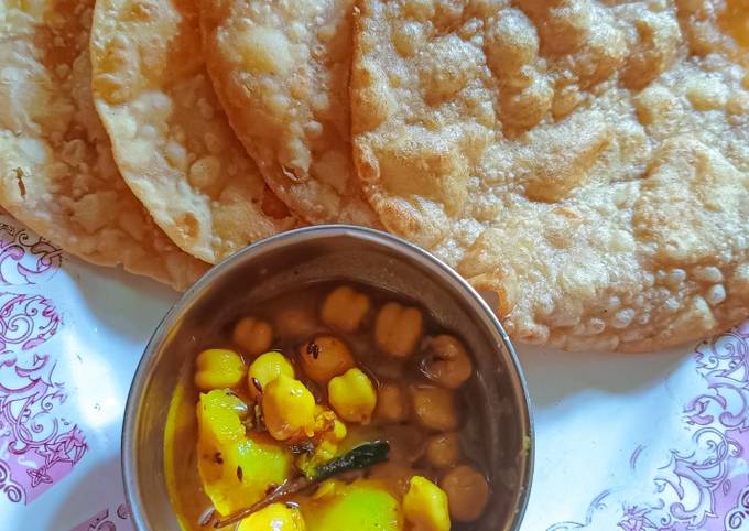 Healthy Atta Puri and chole (without onion & garlic)