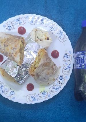 વેજ ફ્રેન્કી (Veg Frankie Recipe In Gujarati) રેસીપી મુખ્ય ફોટો