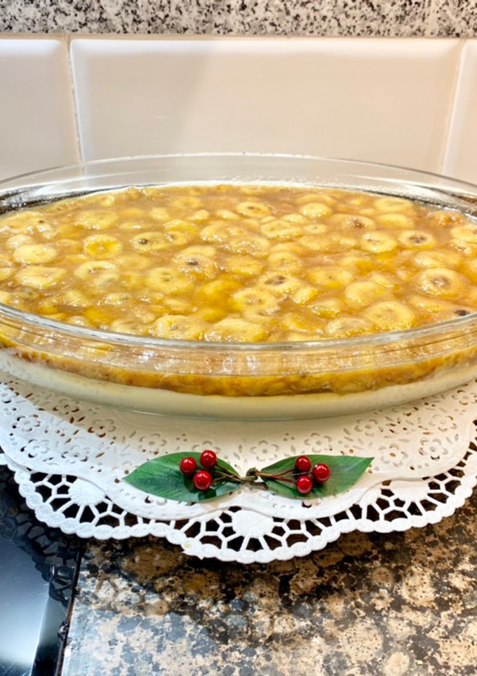 Una foto de Postre cremoso con plátano caramelizado