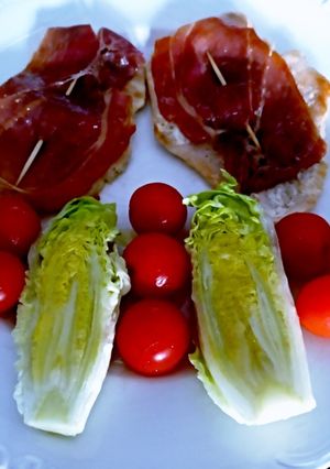 Una foto de Filetes de pollo con jamón