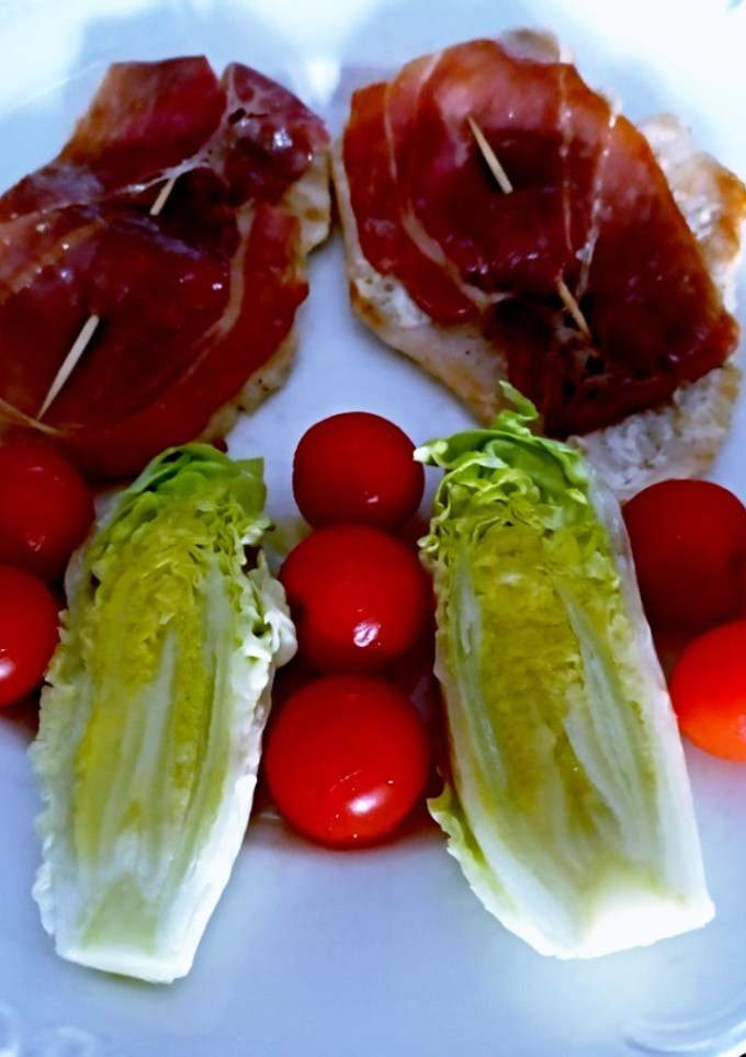 Una foto de Filetes de pollo con jamón