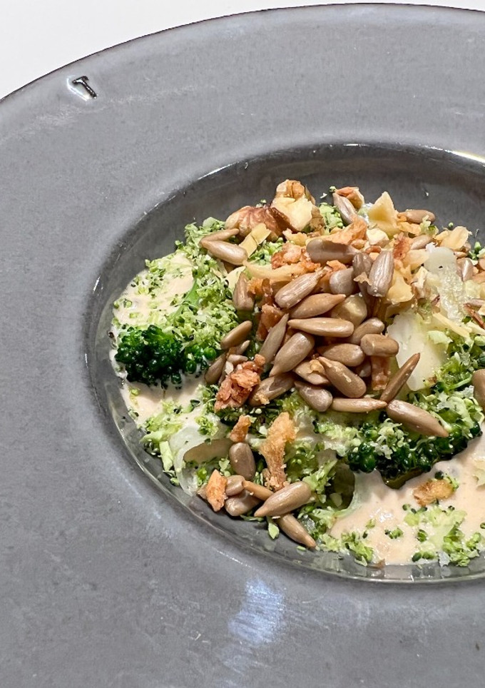 Una foto de Carbonara de Espaguetis de Calabacín y Brócoli