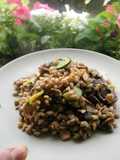 Farro con funghi, zucchine e salmone