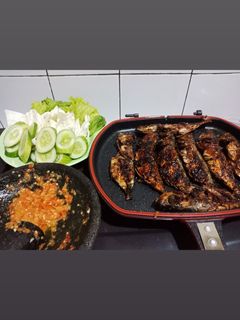 Foto resep Ikan kembung panggang+sambel bawang 👌