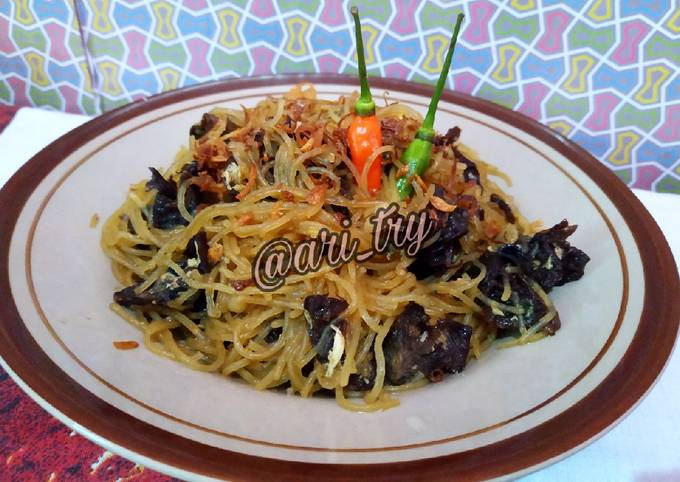 Resep Bihun Goreng Pedas Jamur Kuping Oleh Ari Try Budirahayu Cookpad