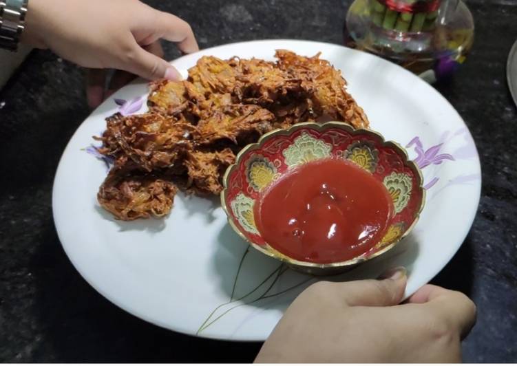 Steps to Make Favorite Pyaaz pakode