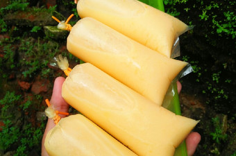 Resep Jeruk Vitamin C~Es Lilin Jeruk Susu yang Lezat Sekali