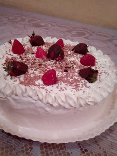 Una foto de PASTEL TRES LECHES 🍰🥛