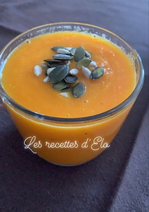 Une photo de Soupe à la carotte, gingembre et orange au Cookeo