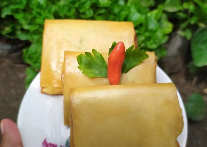 Martabak mini isi loncang telur