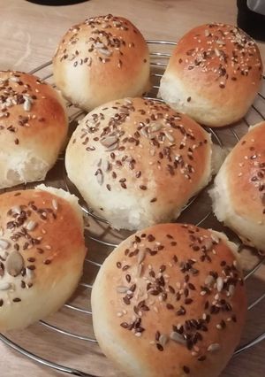 Puha zsömle egyszerűen recept fotója
