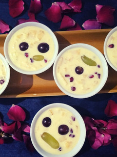 ફ્રુટ કસ્ટર્ડ (Fruit Custard Recipe In Gujarati) રેસીપી મુખ્ય ફોટો