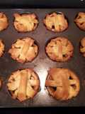 Mini apple pies