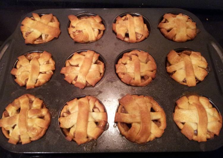 Mini apple pies