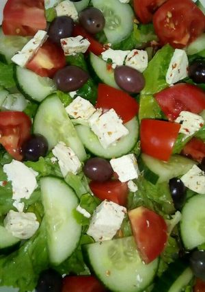 A picture of Simple Green Salad.