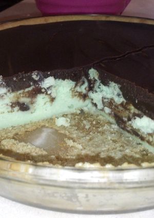 A picture of Bisquick grasshopper cheesecake.