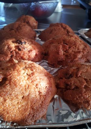 A picture of Christmas in a cup - cakes.
