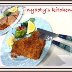 A picture of Baked Milanese-Style Crispy Cutlets.
