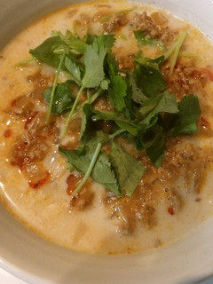 A picture of Dan Dan Noodles with Rich Soup.