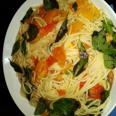 A picture of tomato basil pasta.