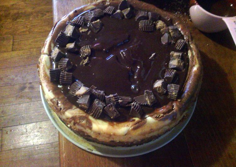 How to Make Super Quick Homemade Peanut Butter Cup Cheesecake