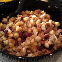 A picture of Apple Cranberry Stuffing.