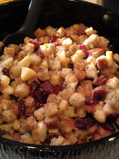 A picture of Apple Cranberry Stuffing.
