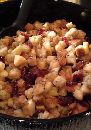 A picture of Apple Cranberry Stuffing.