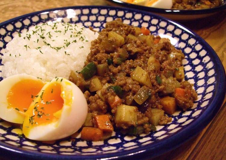 The Simple and Healthy Easy Dry Curry for a Quick Dinner