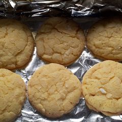 A picture of Gooey butter cookies.