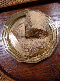 A picture of Chewy-Thick and Genuine Warabi Mochi.