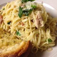 A picture of Bacon Chicken Carbonara.