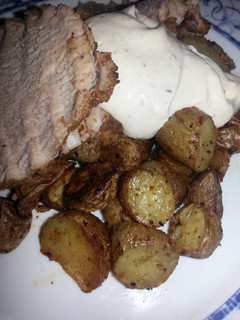 A picture of Tinas Tenderloin & Potatoes with Dipping Sauce.