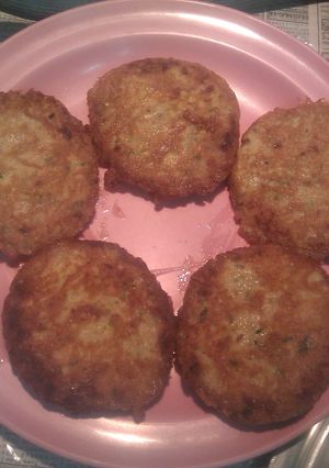A picture of Hubby's Spinach Potato Chicken Kababs.