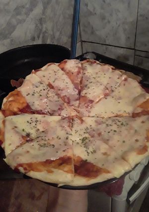 Una foto de Pizza hecha en casa 🤤