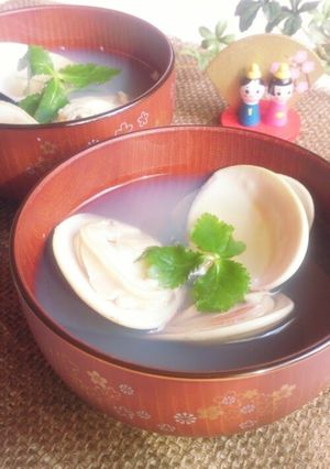 A picture of For Doll Festival: Clam Clear Broth Soup.