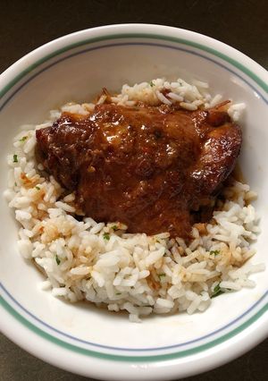 A picture of Crock Pot Spicy Honey Chicken.